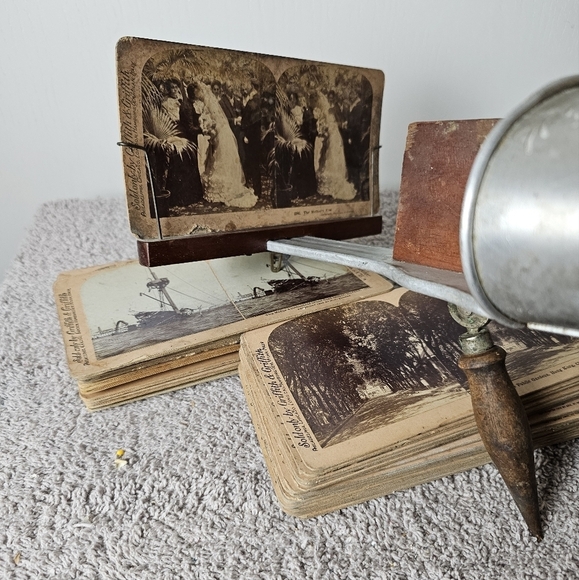 Vintage Stereoscope Stereograph Photo Viewer With 50 Viewing Cards - Picture 3 of 8